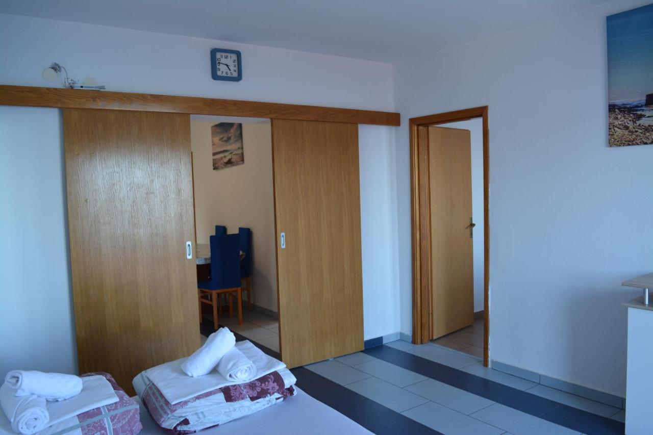 Apartments & Room Madi Senj  Eksteriør billede