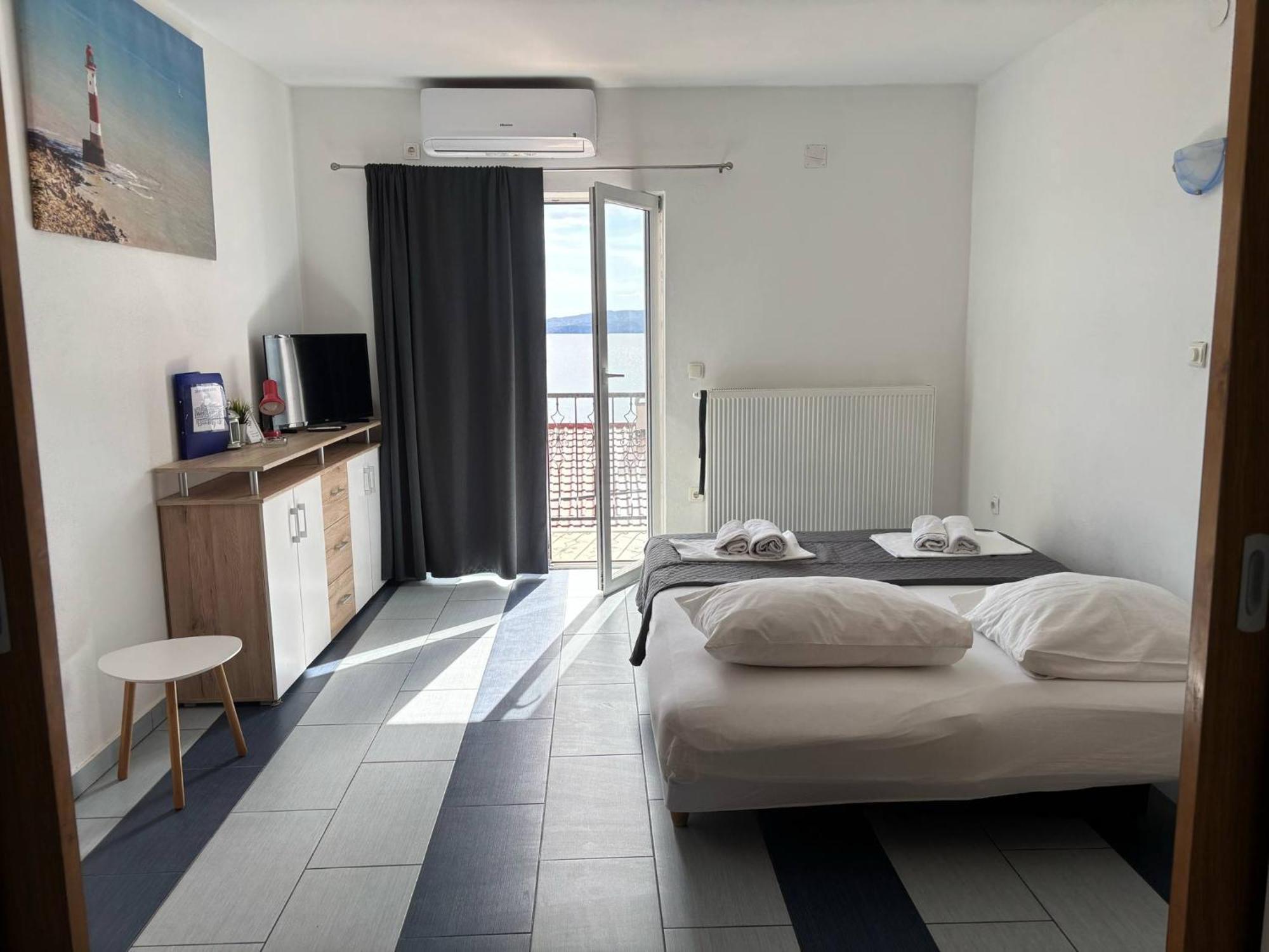 Apartments & Room Madi Senj  Eksteriør billede
