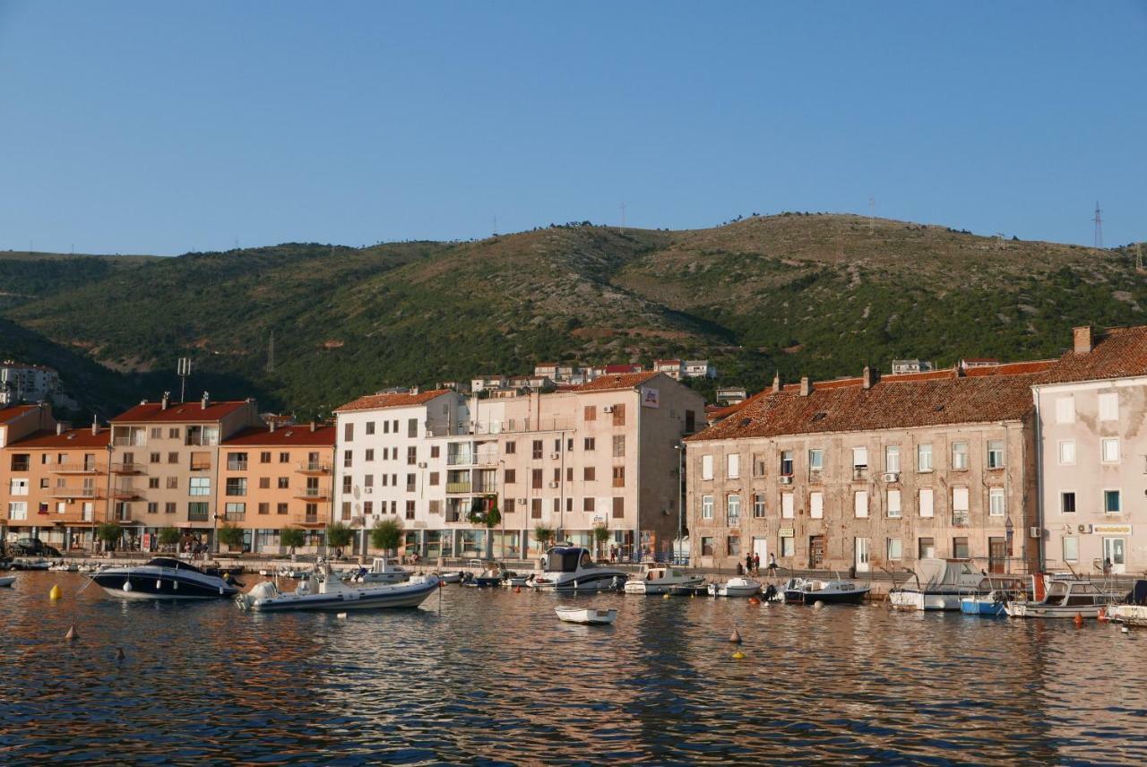 Apartments & Room Madi Senj  Eksteriør billede